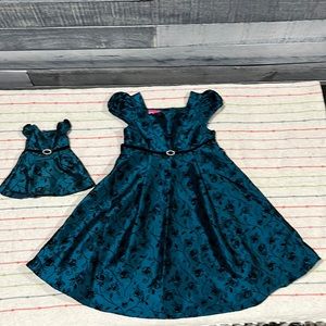 What a doll!_matching dresses
